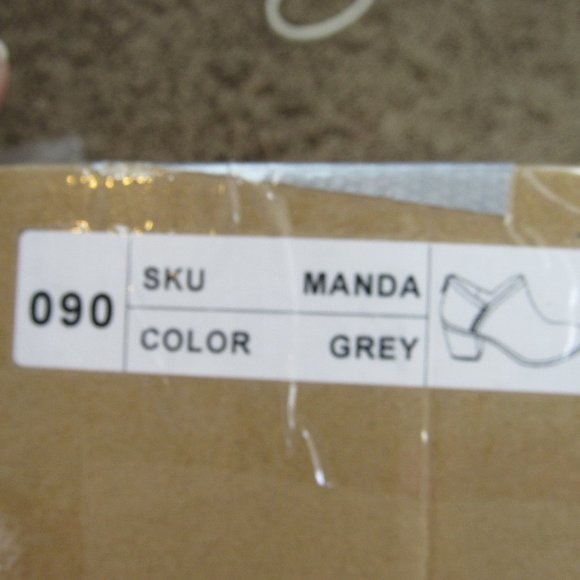 Journee Collection women's 9 Gray bootie No Box - Picture 8 of 8